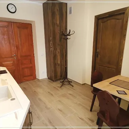 Przystanek - W Centrum * 拉布卡