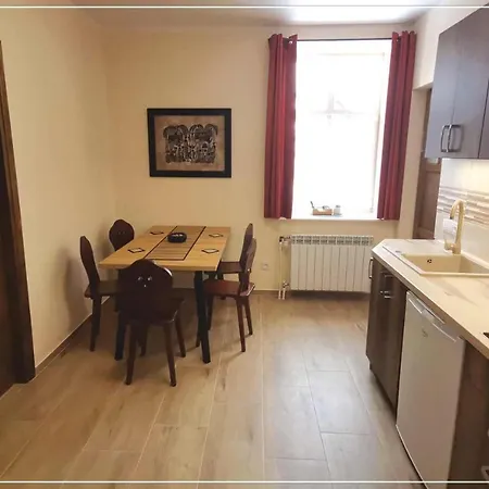 Przystanek - W Centrum * 拉布卡